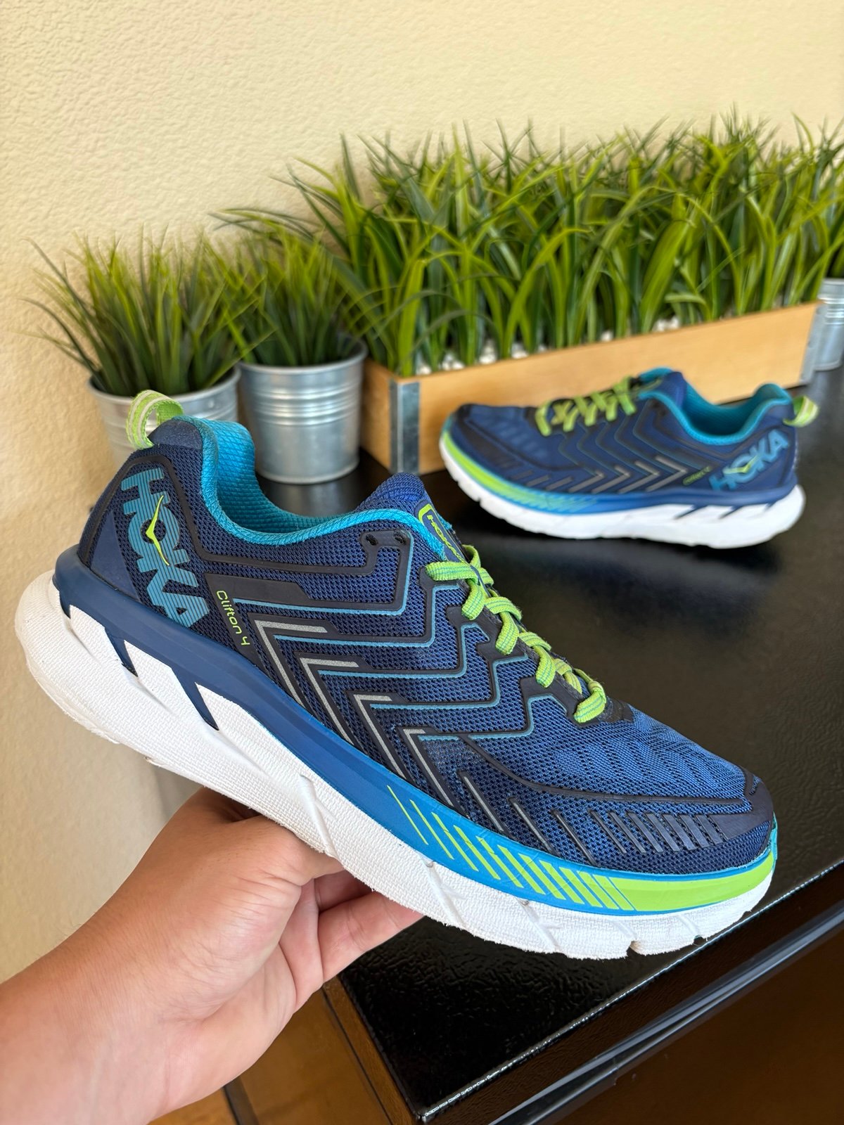 Hoka One One Clifton 4 Blue Men’s Size 8.5 Retail $160