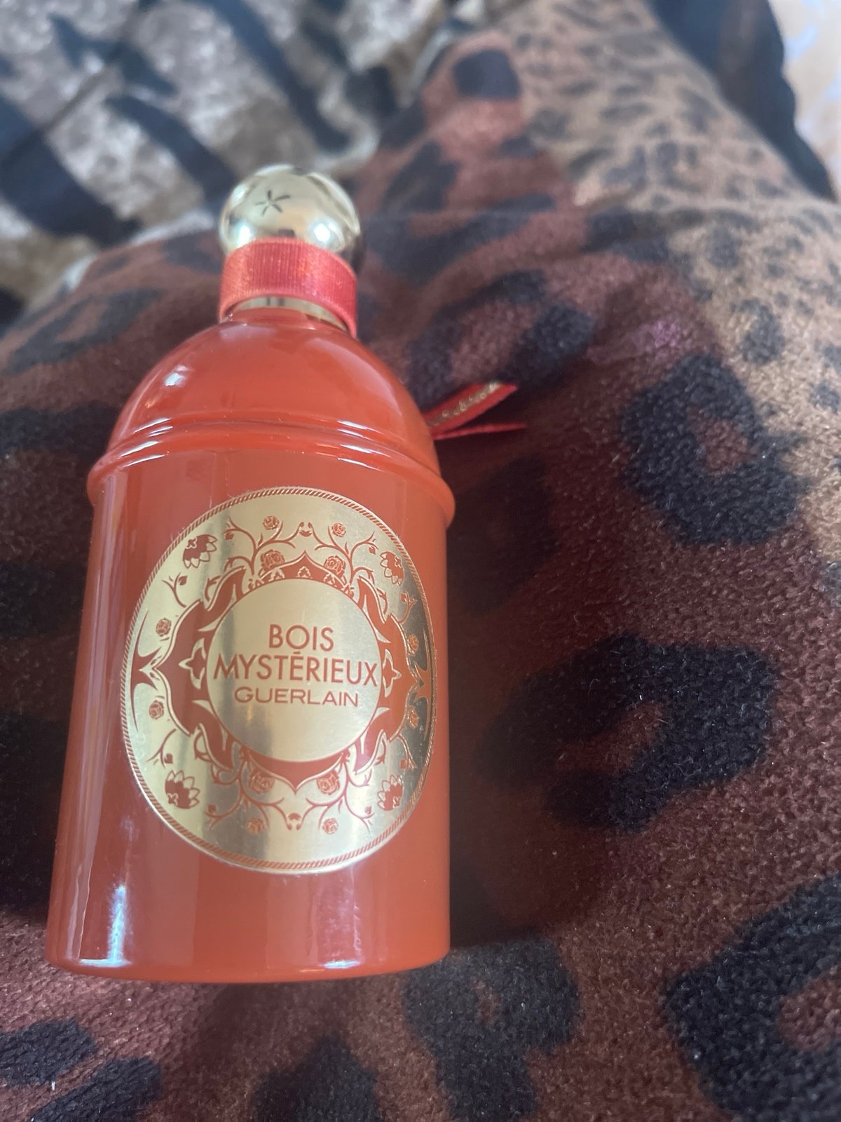 GUERLAIN    BOIS. MYSTERIEUX.   125 4.2 fl iz