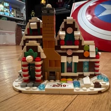 LEGO Creator 2019 Limited Edition 40337 Gingerbread house