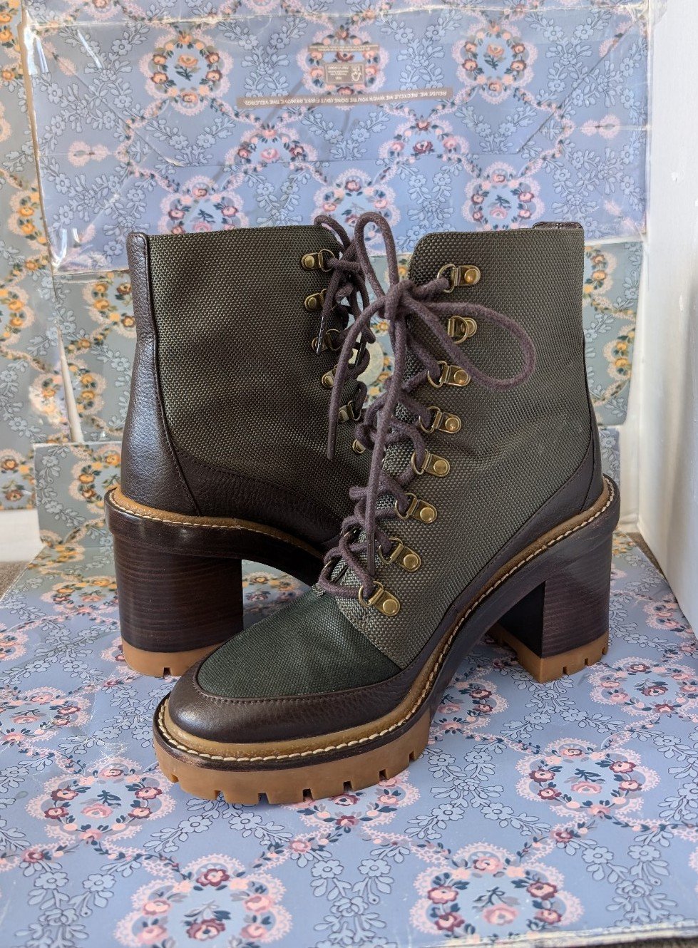 Tory Burch Miller 95 mm Lug Sole Lace Up Fig Heeled Logo Bootie Boot Olive US 7