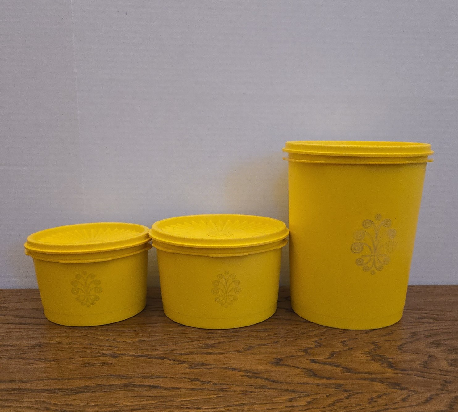 Vintage Tupperware 70s Retro Servalier Canister with Starburst Lid - Set of 3