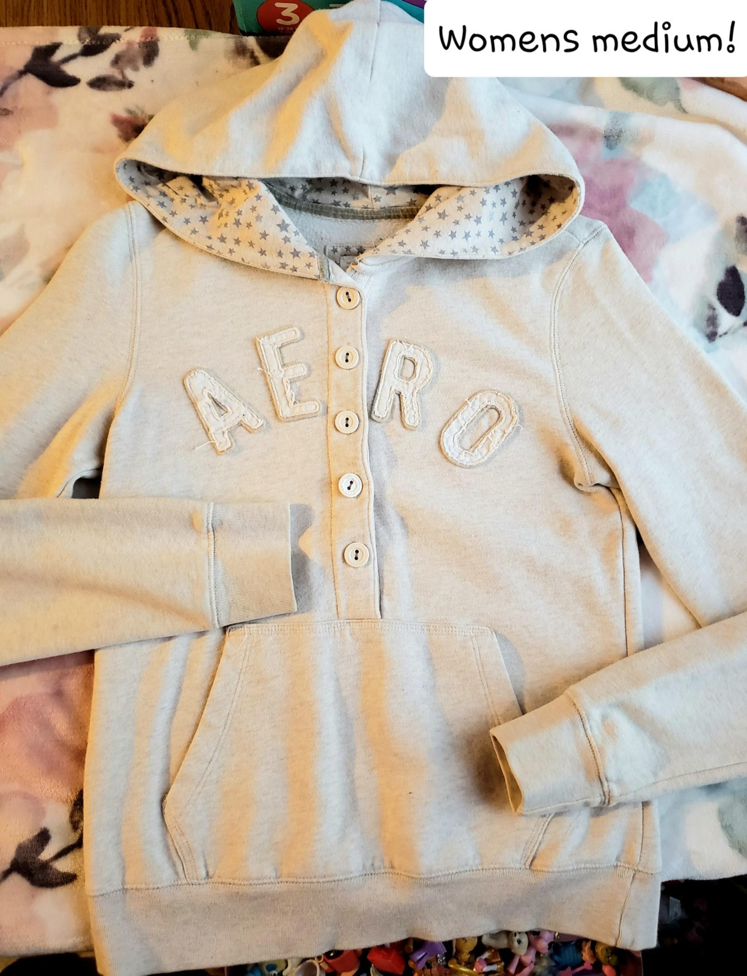 Cute & cozy light beige hooded Aeropostal sweater in womens medium!