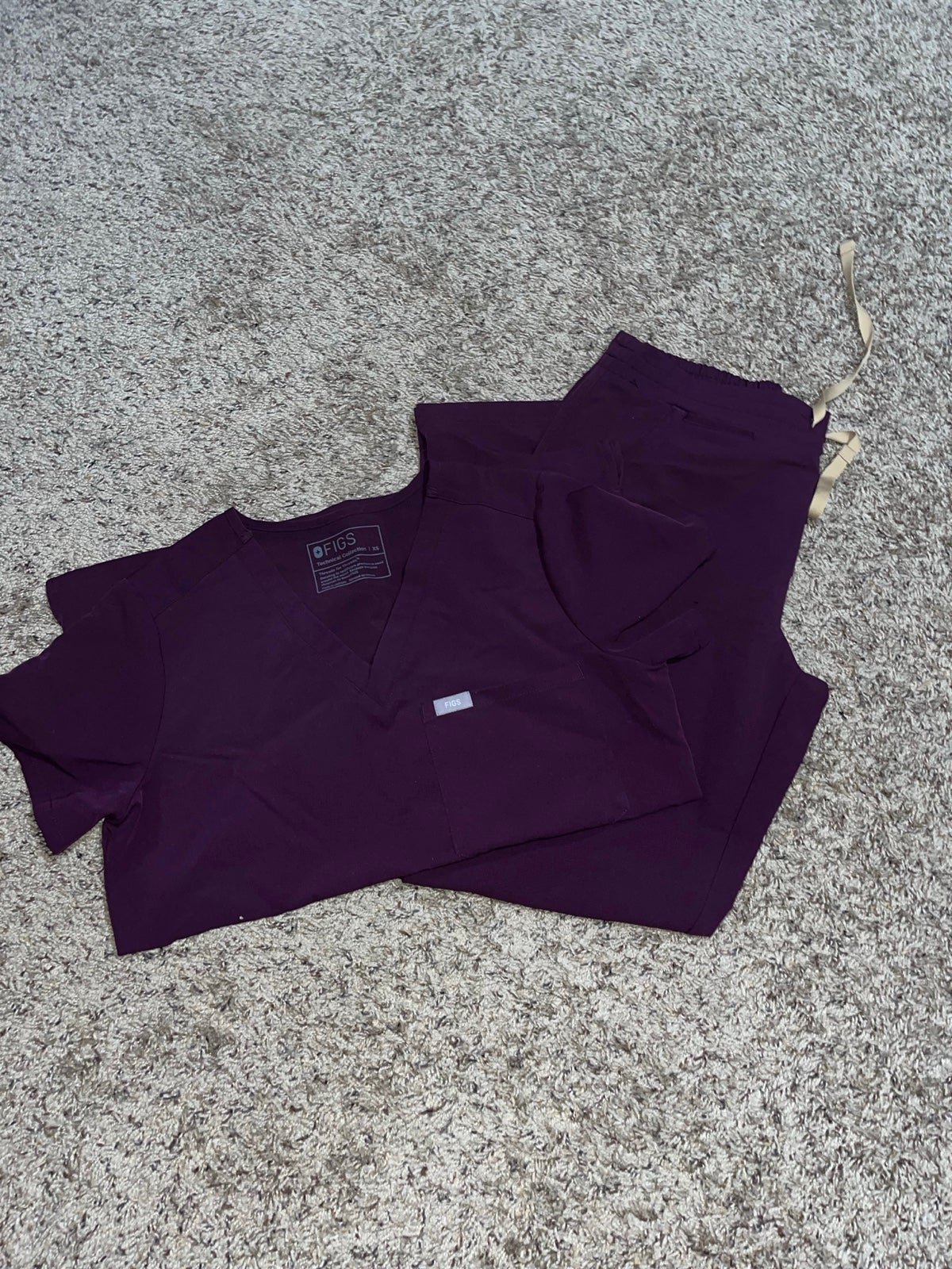 FIGS Scrub Set