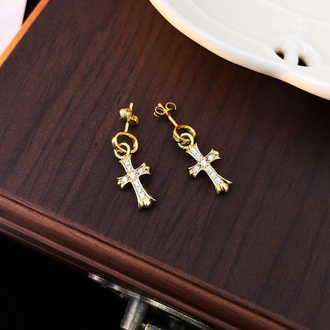 women Earrings