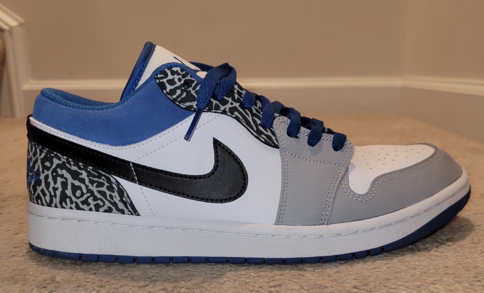 Size 10 - Jordan 1 Low True Blue