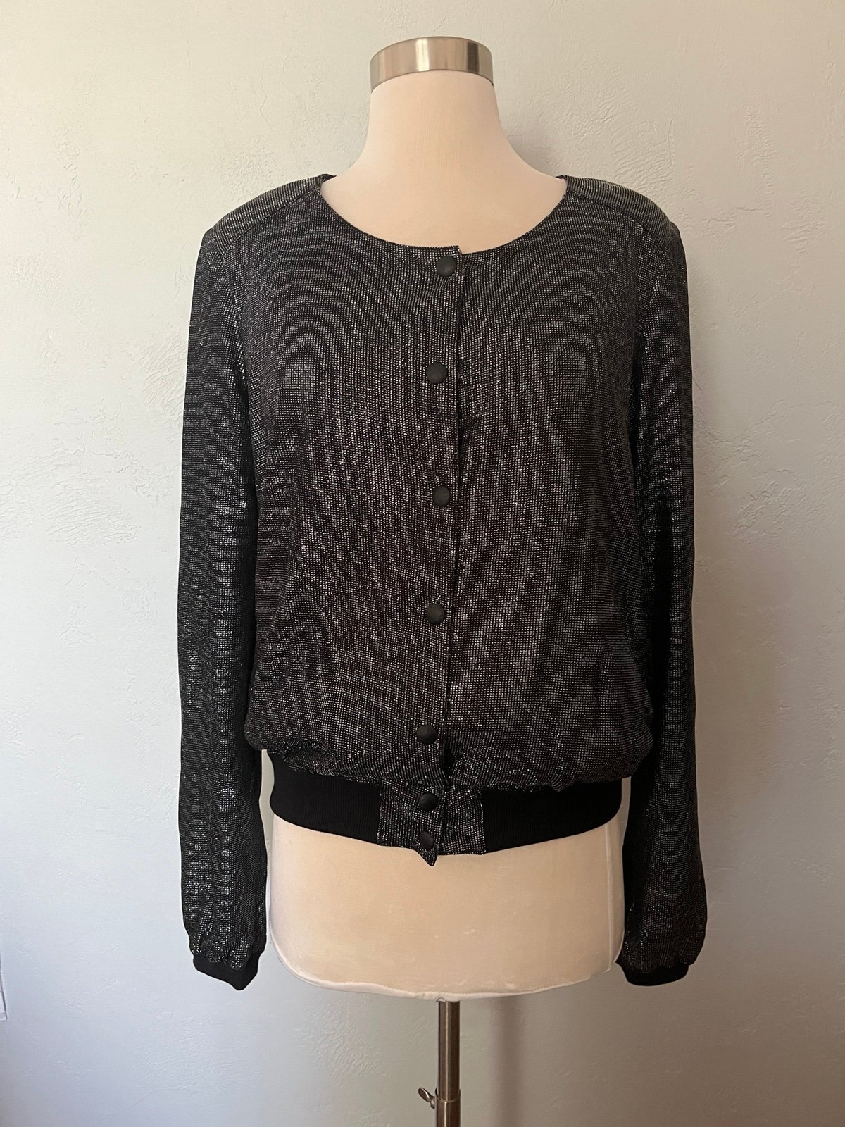 Vintage Y2K Guess Silver Black Metallic Snap Jacket Sz L
