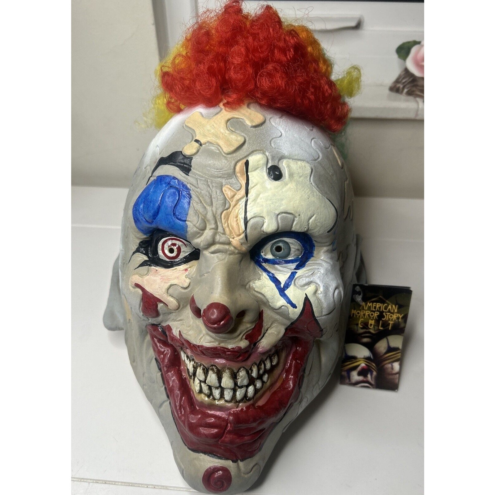 AMERICAN HORROR STORY CULT TRICK OR TREAT STUDIOS PUZZLE FACE CLOWN MASK NEW