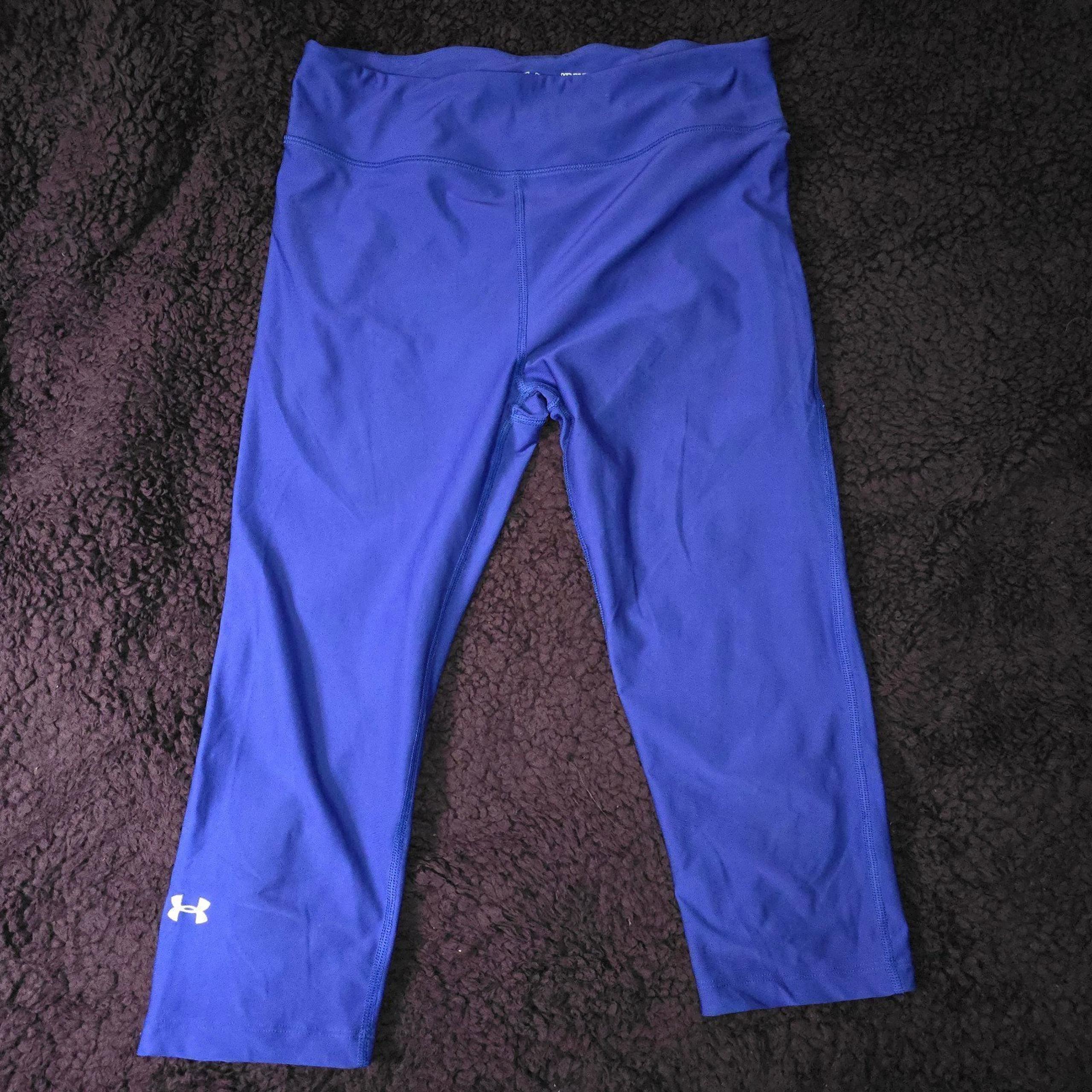 Under Armour Athletic Compression Capri Leggings-Womens MEDIUM-Purple,gym,pants