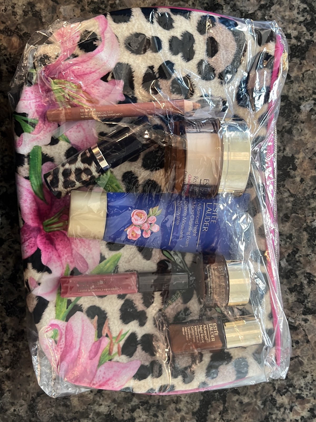 Estee lauder gift set- 7 pieces