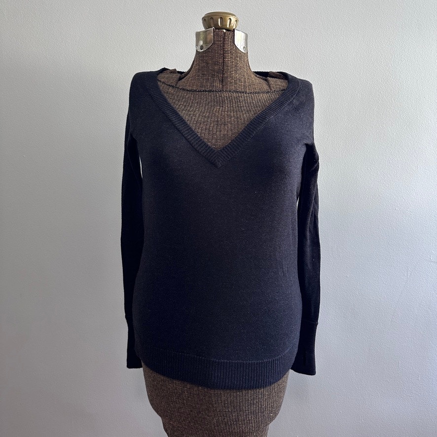 Lululemon black vneck open back sweater size S