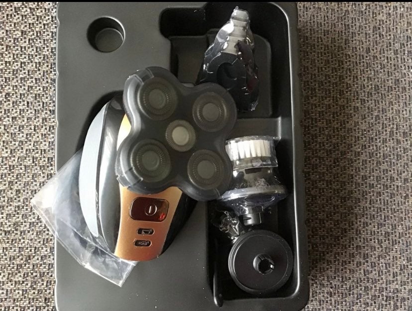 5Head mens shaver(NEVER USED)
