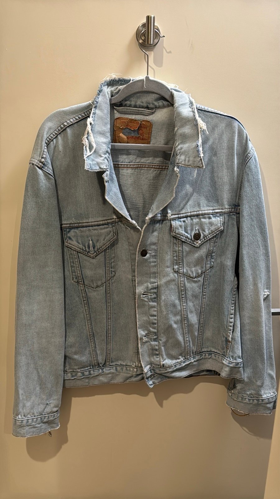 Distressed Levis Jean Jacket