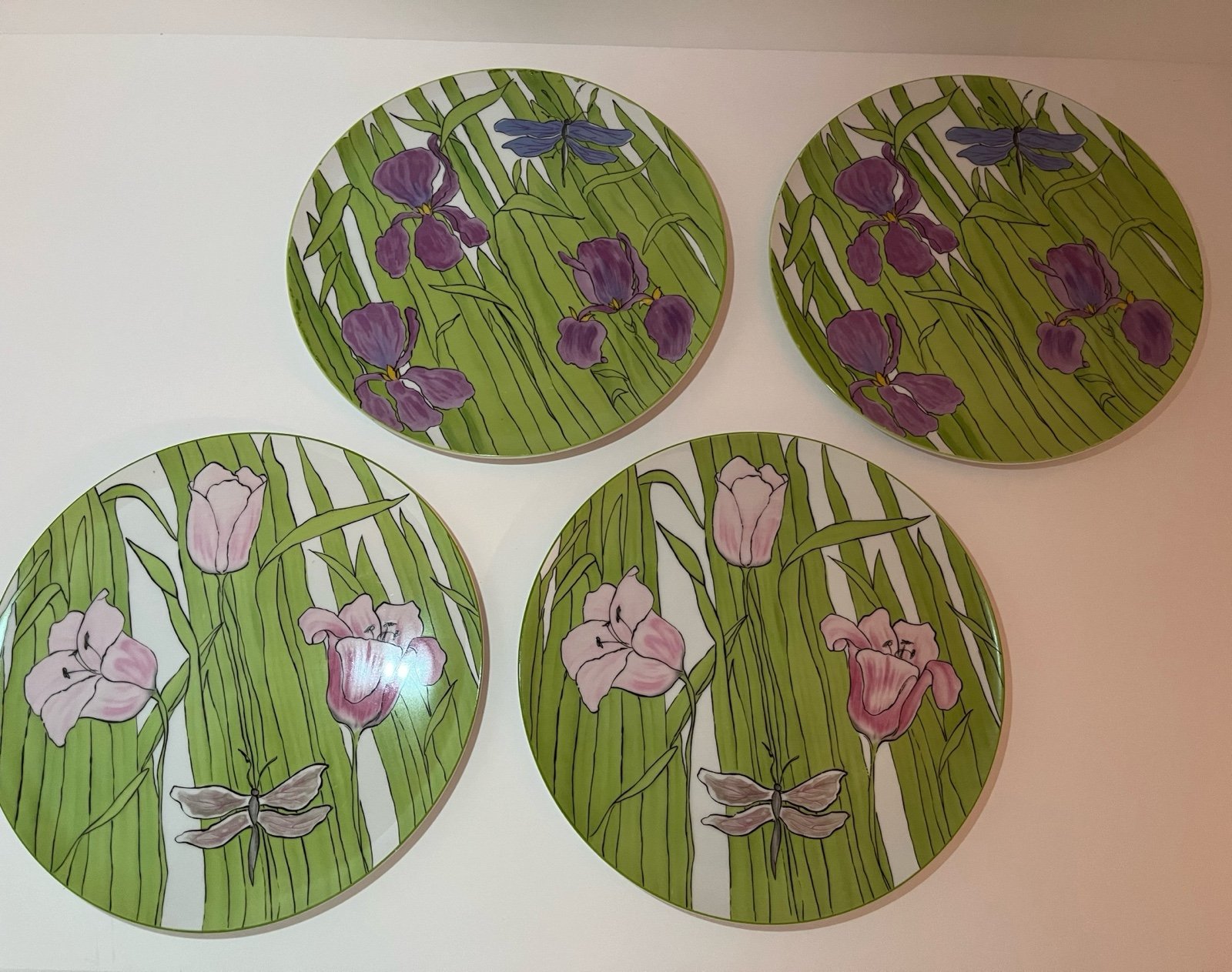 Franci Villa Vanilla MCM Palm Beach Dinner Plates 11.2” , 2Purple & 2Pink Floral