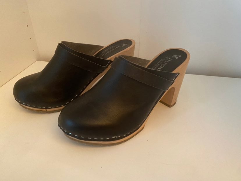 Clogs