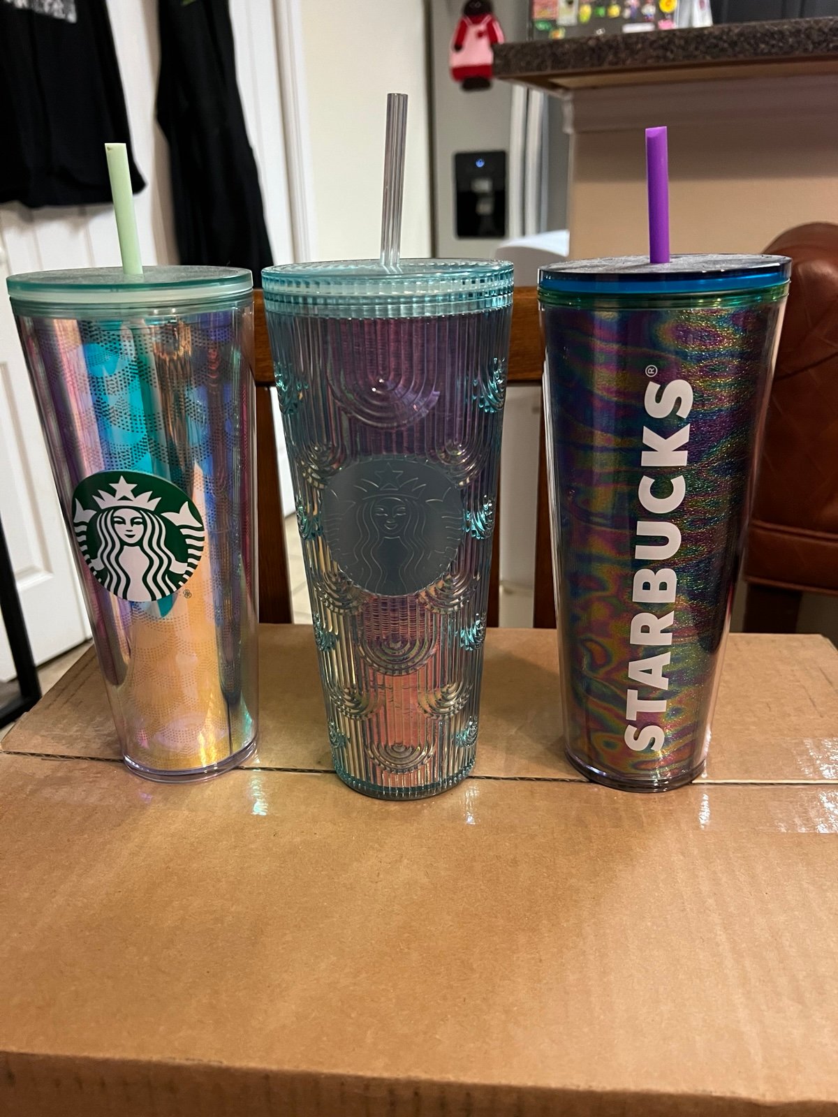 Starbucks pretty Venti tumbler lot of 3 + 2 bonus red cups w/ caps free!