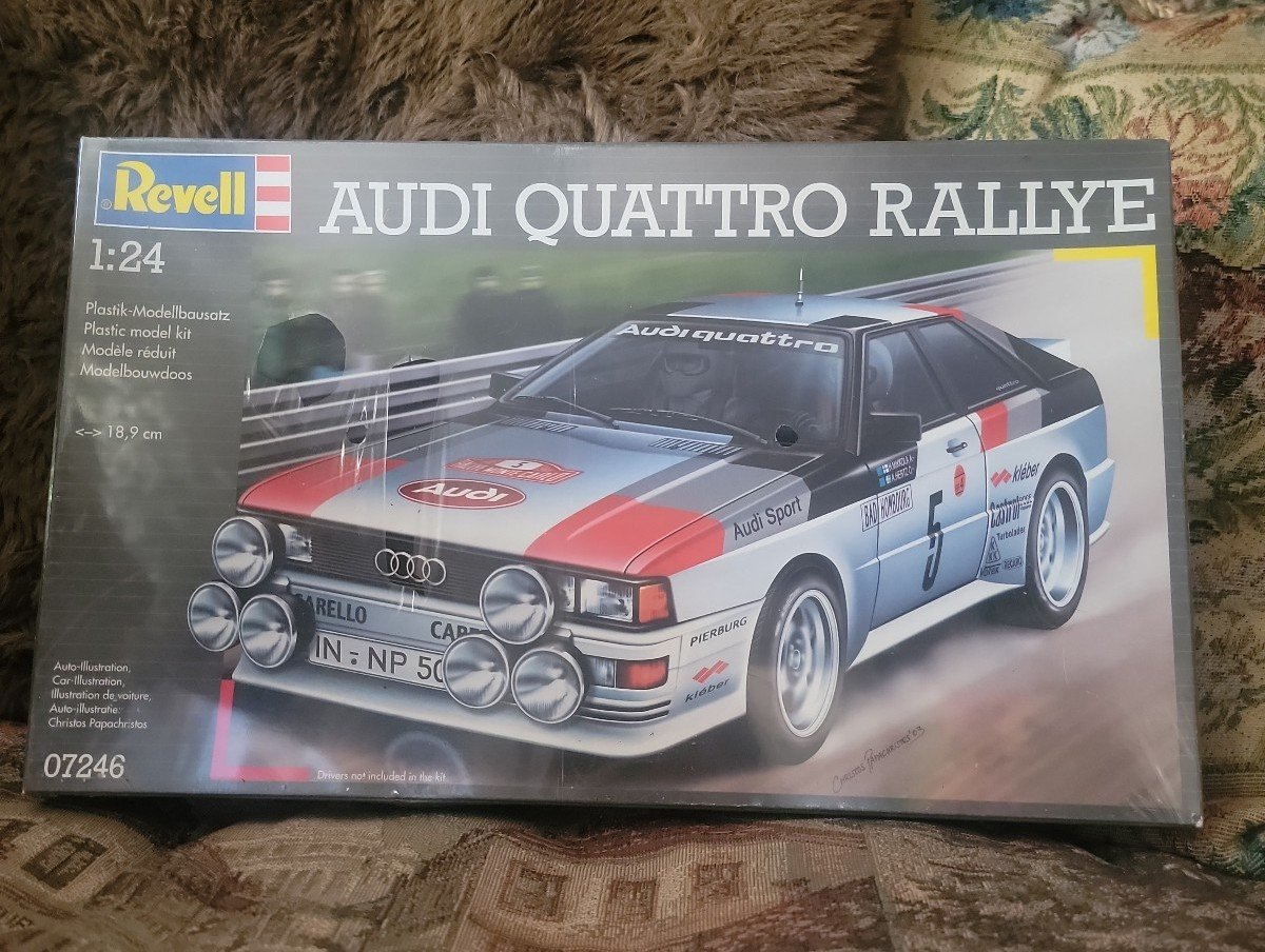 Revell Audi Quattro Rallye 1:24 Scale Plastic Model Kit 07246 New in Box