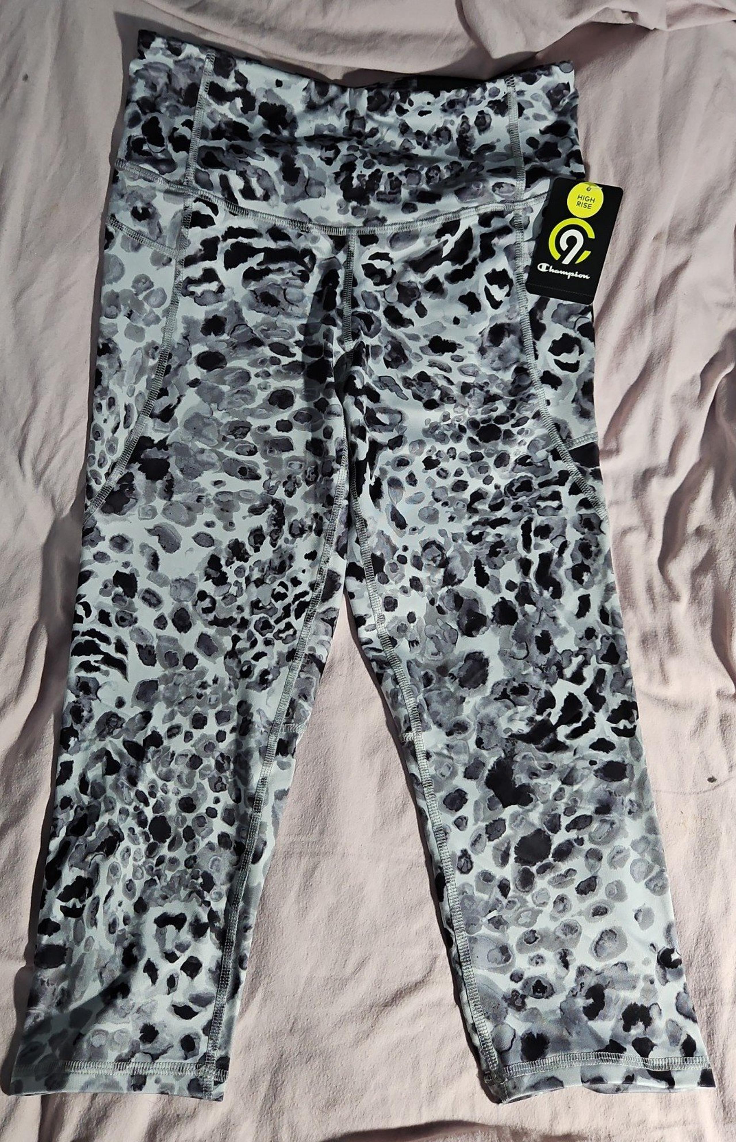 Women's High Rise 20" Capri leggings - c9 by champion