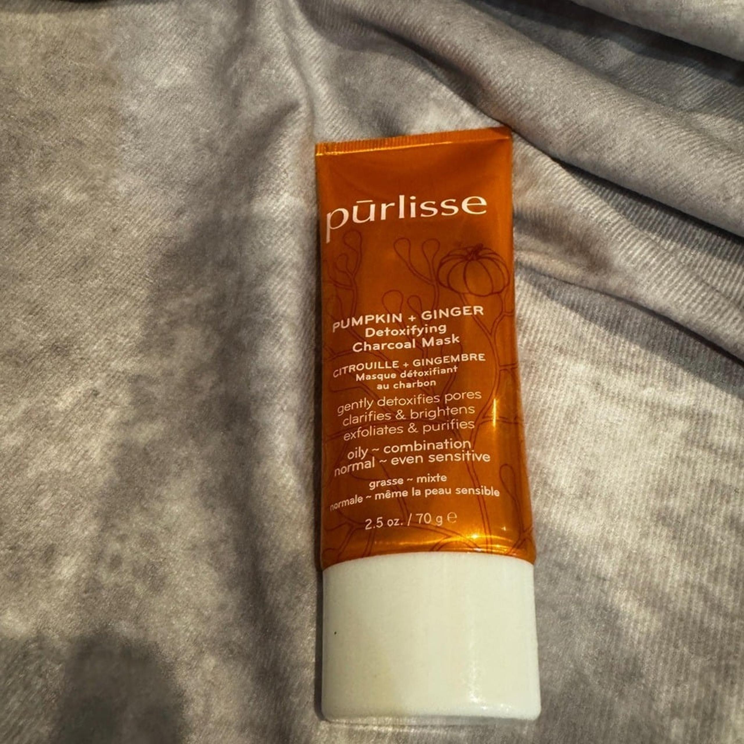 Pulisse pumpkin and ginger charcoal mask