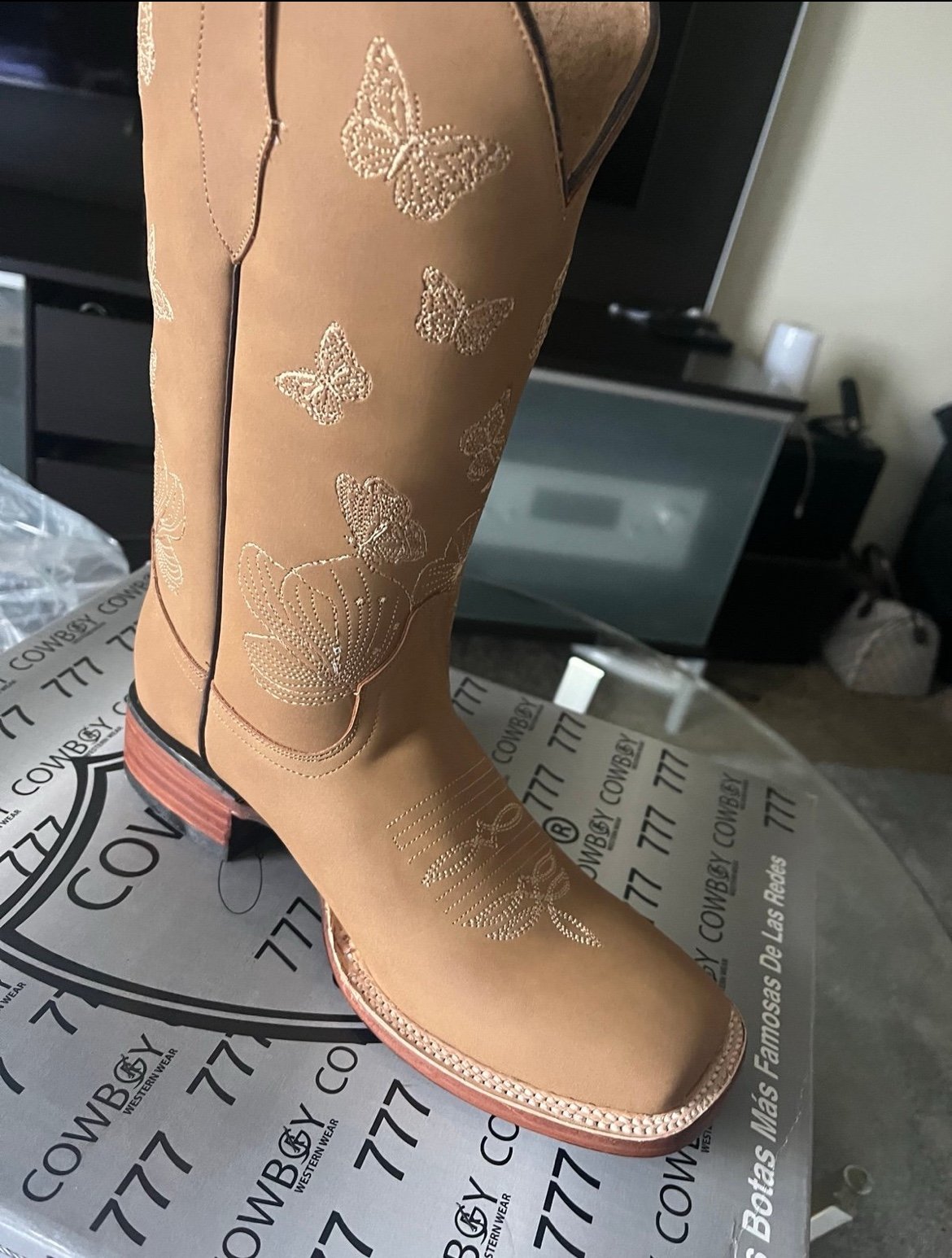 Cowboy Woman boots sizes 26.5 MX USA9.5