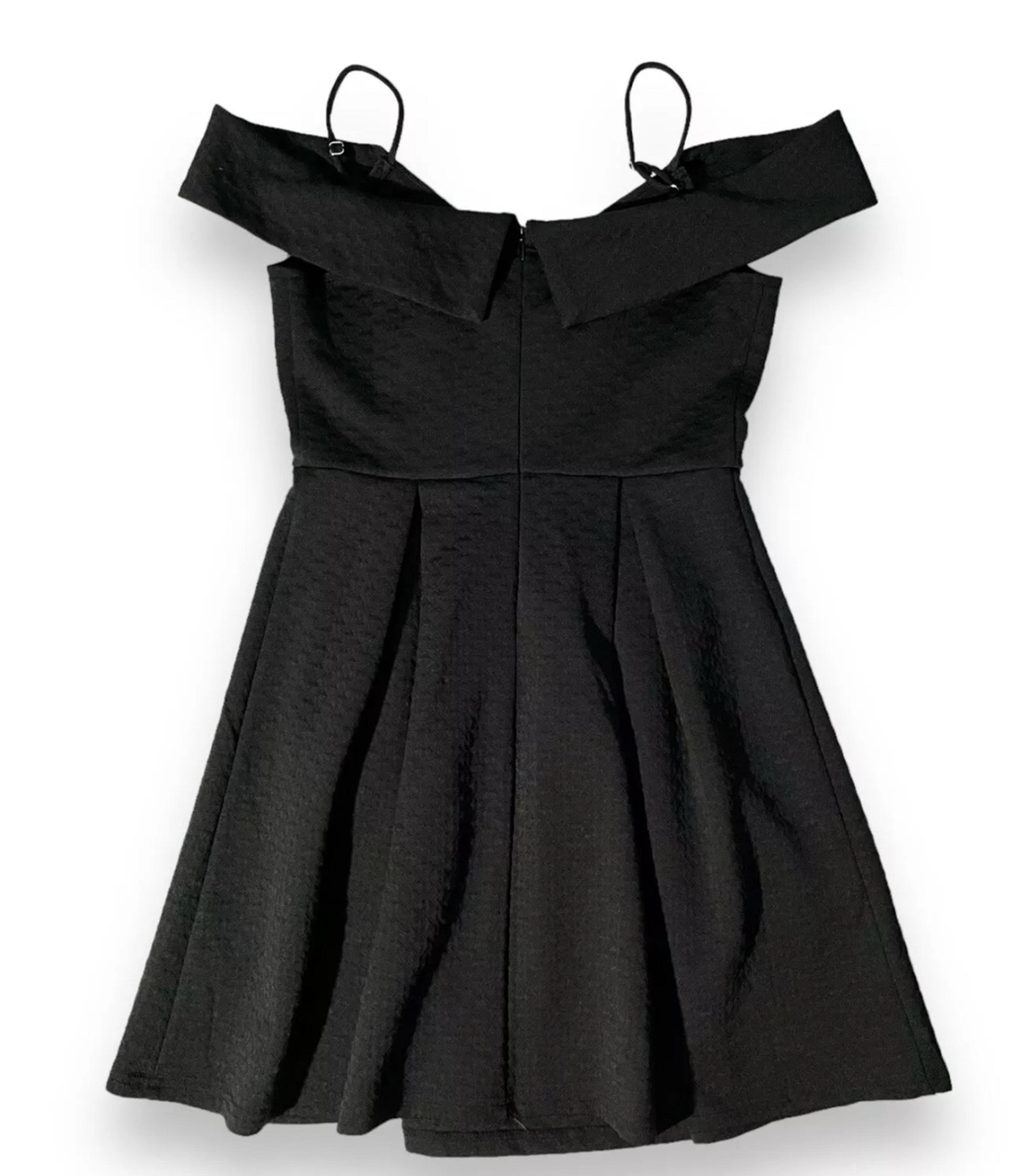 NWT She + Sky Off The Shoulder Textured Dress