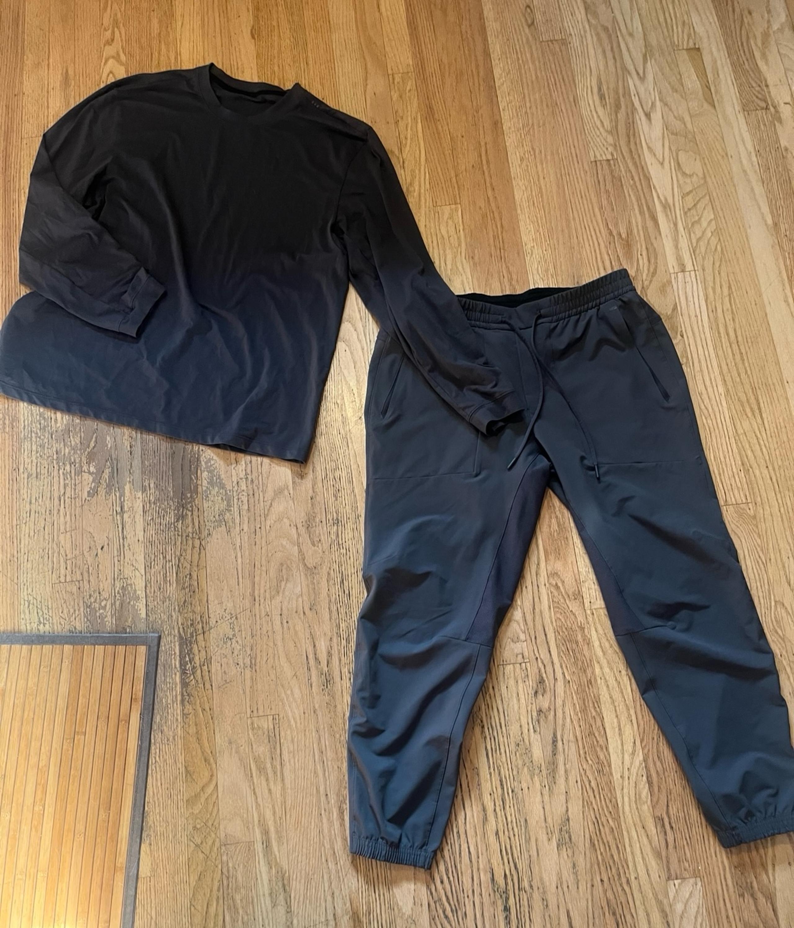 NWOT Men’s LuluLemon XL athletic bundle top and pants