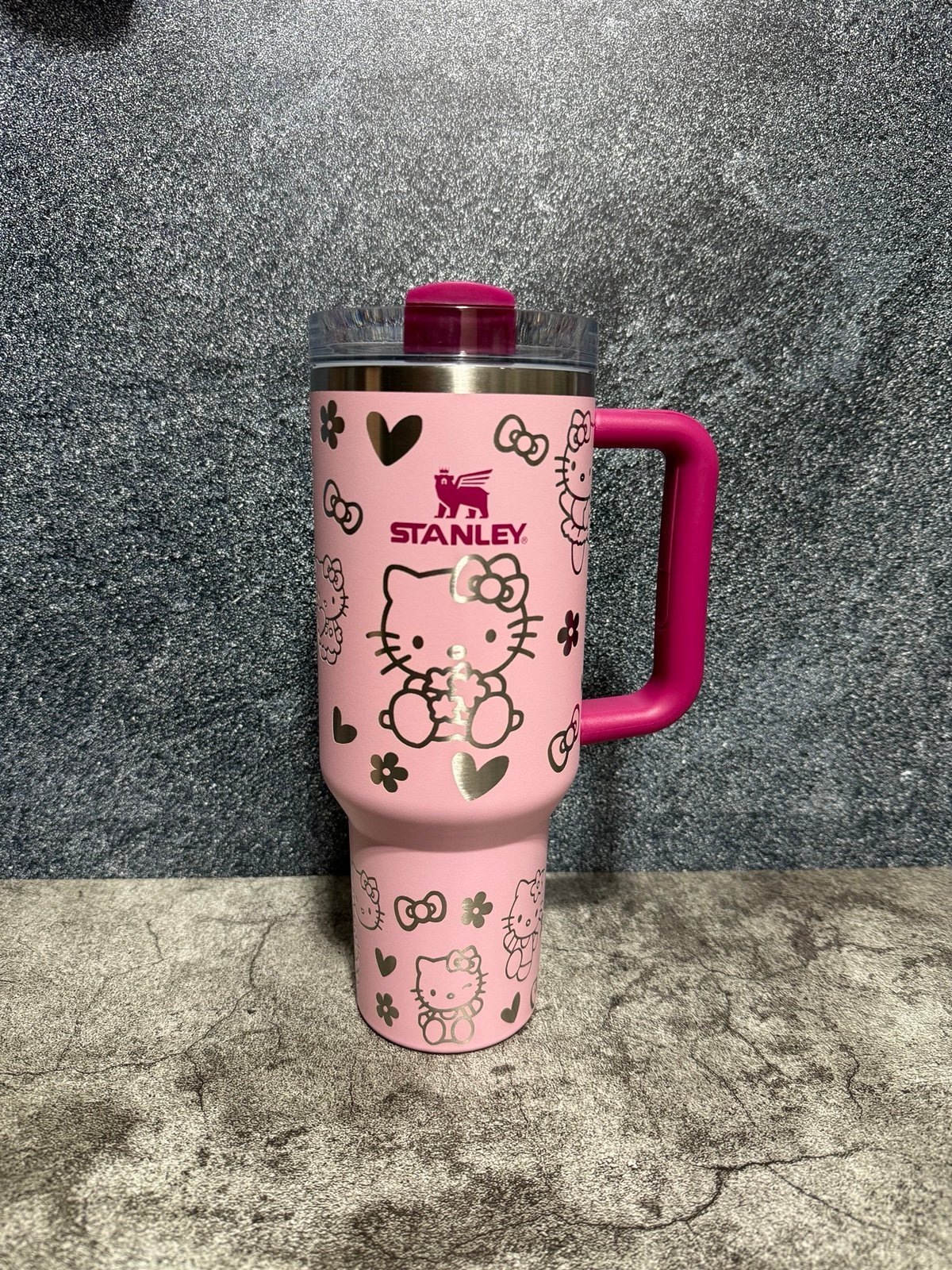 Stanley 40oz Tumber Hello Kitty