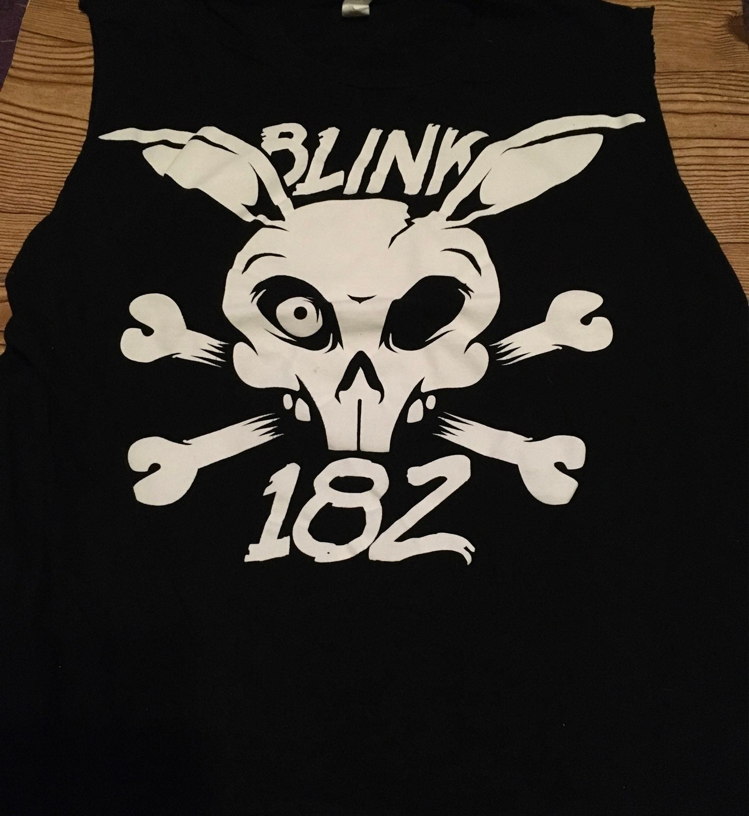 Hard to Find Blink 182 Skull Bunny cut off Tank Top