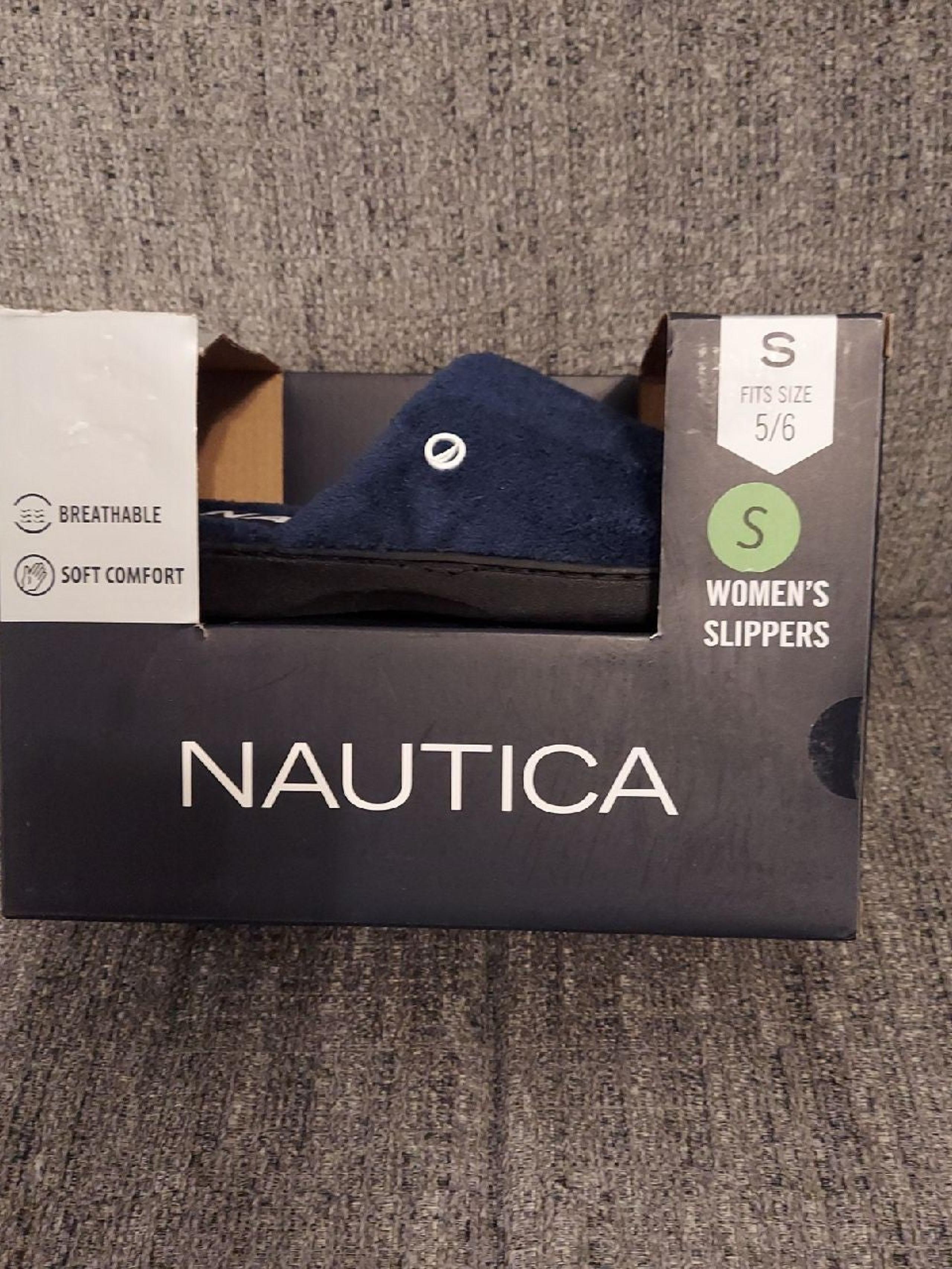New Nautica women's slippers