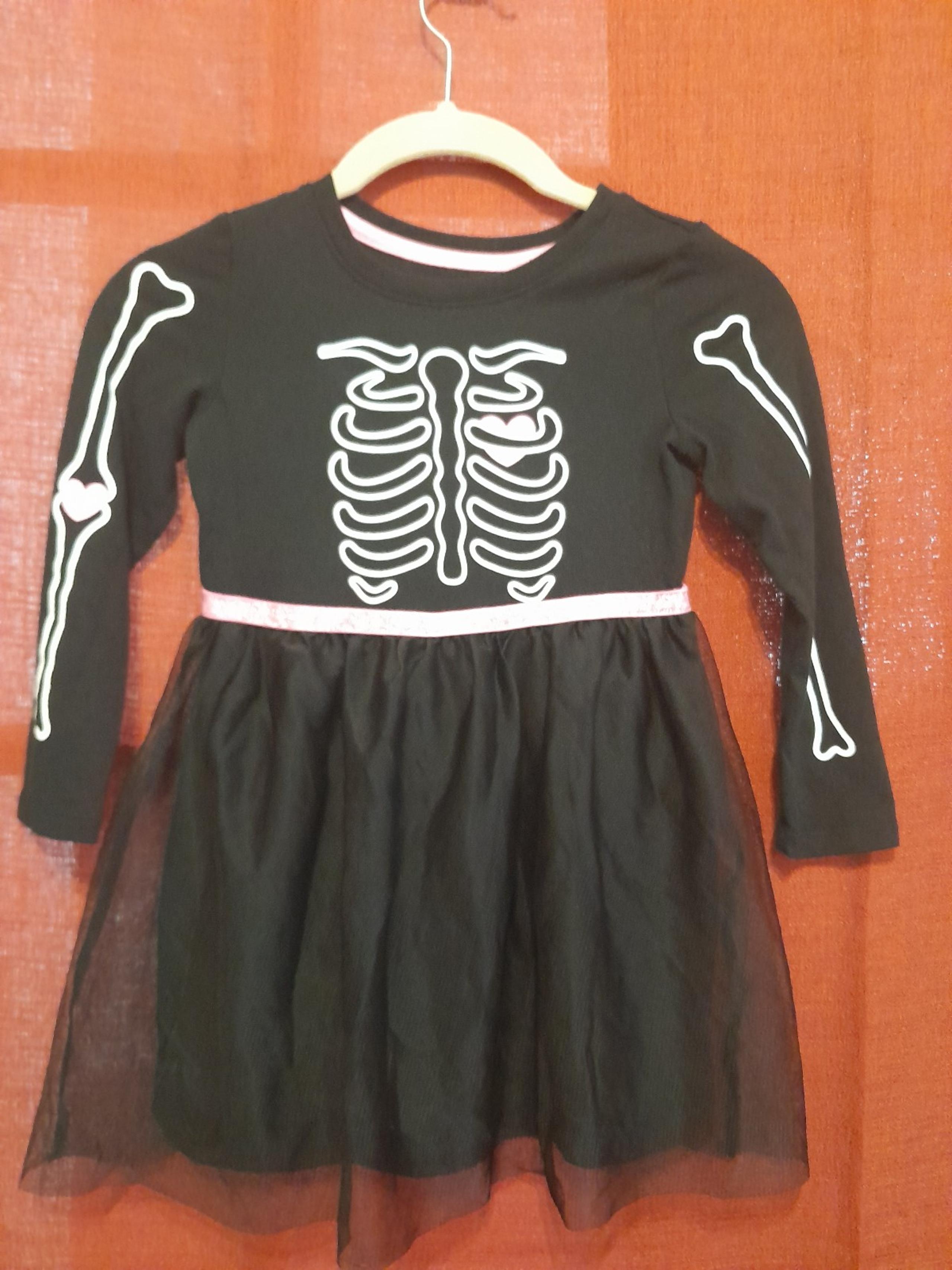 Girl's Size 5T "Cat & Jack" Adorable Skully Halloween Dress.