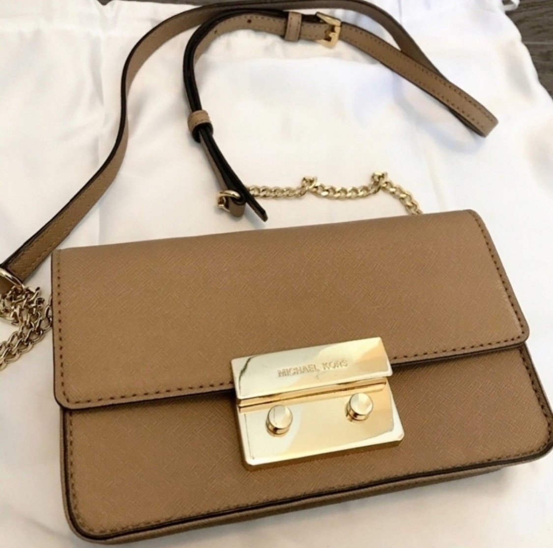 Michael Kors Crossbody Clutch Bag Convertible w/ Removable Strap Jet Set Leather