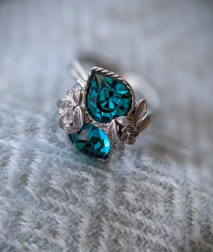 Vintage 1973 Sarah Coventry Ring