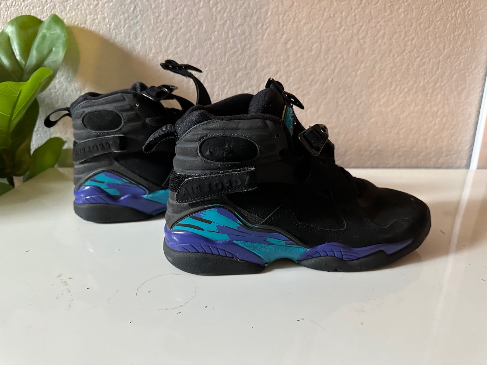 Yourh Jordan 8s
