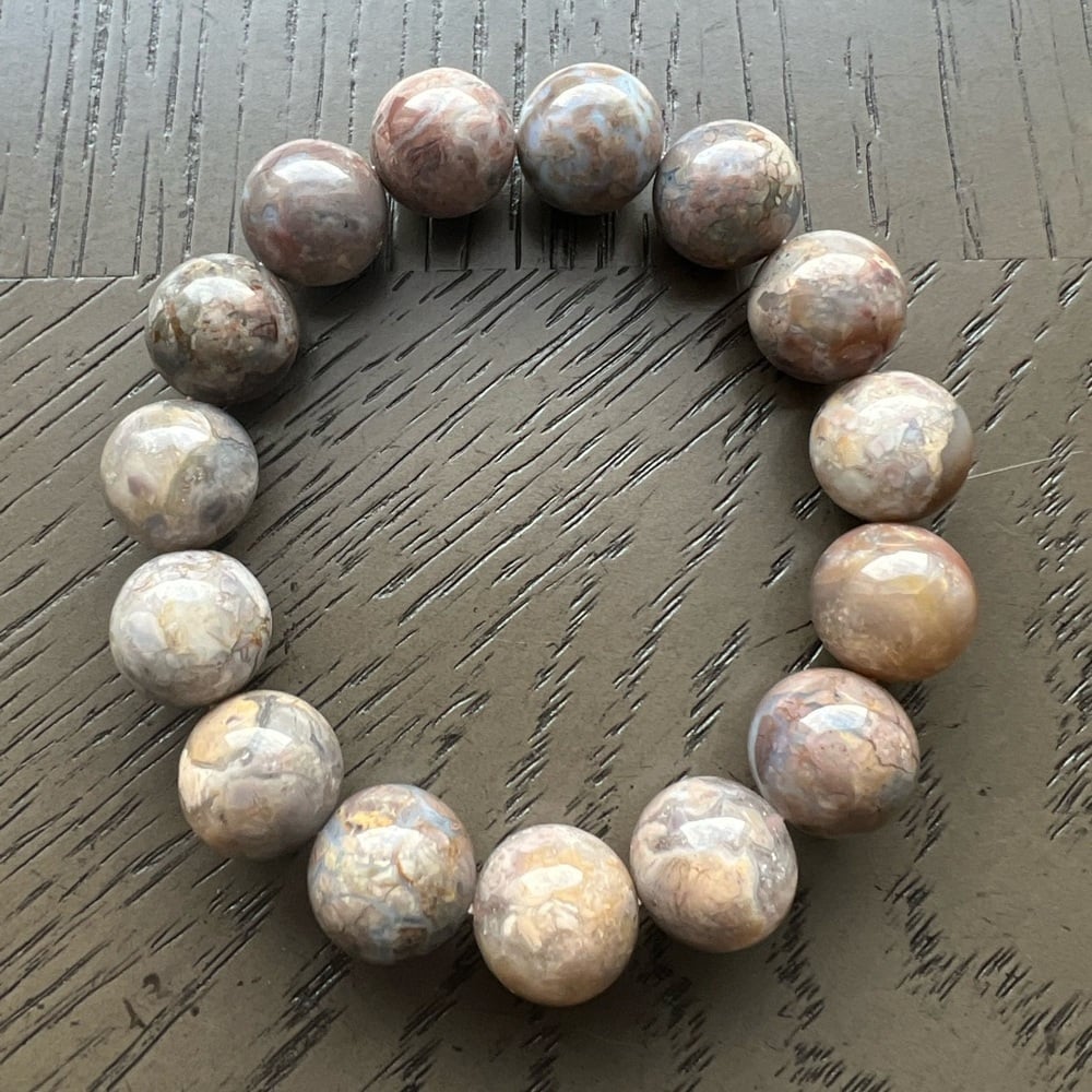 Alashan agate bracelet 14mm
