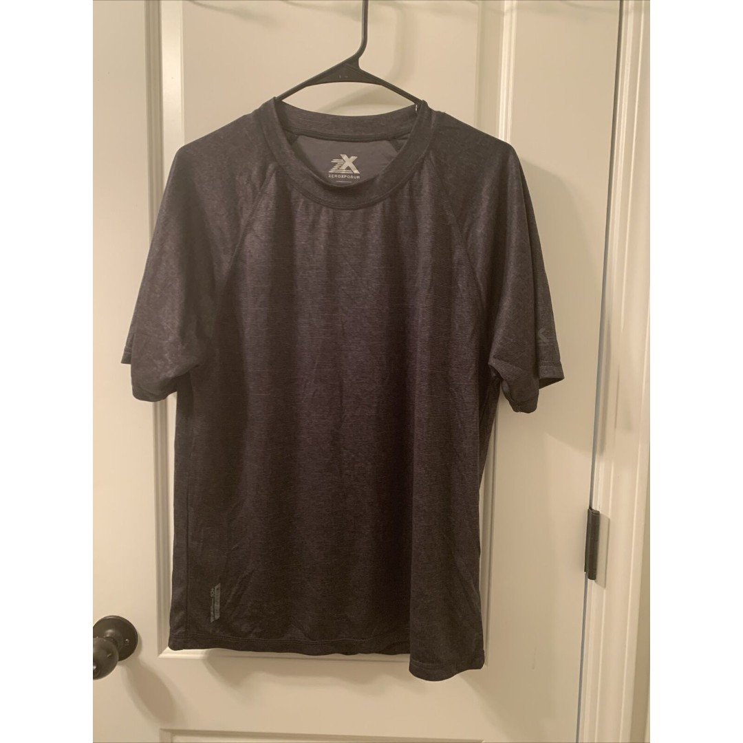 ZeroXposur Sun Protection Men's Gray T-Shirt Tee Size Medium Active Shirt