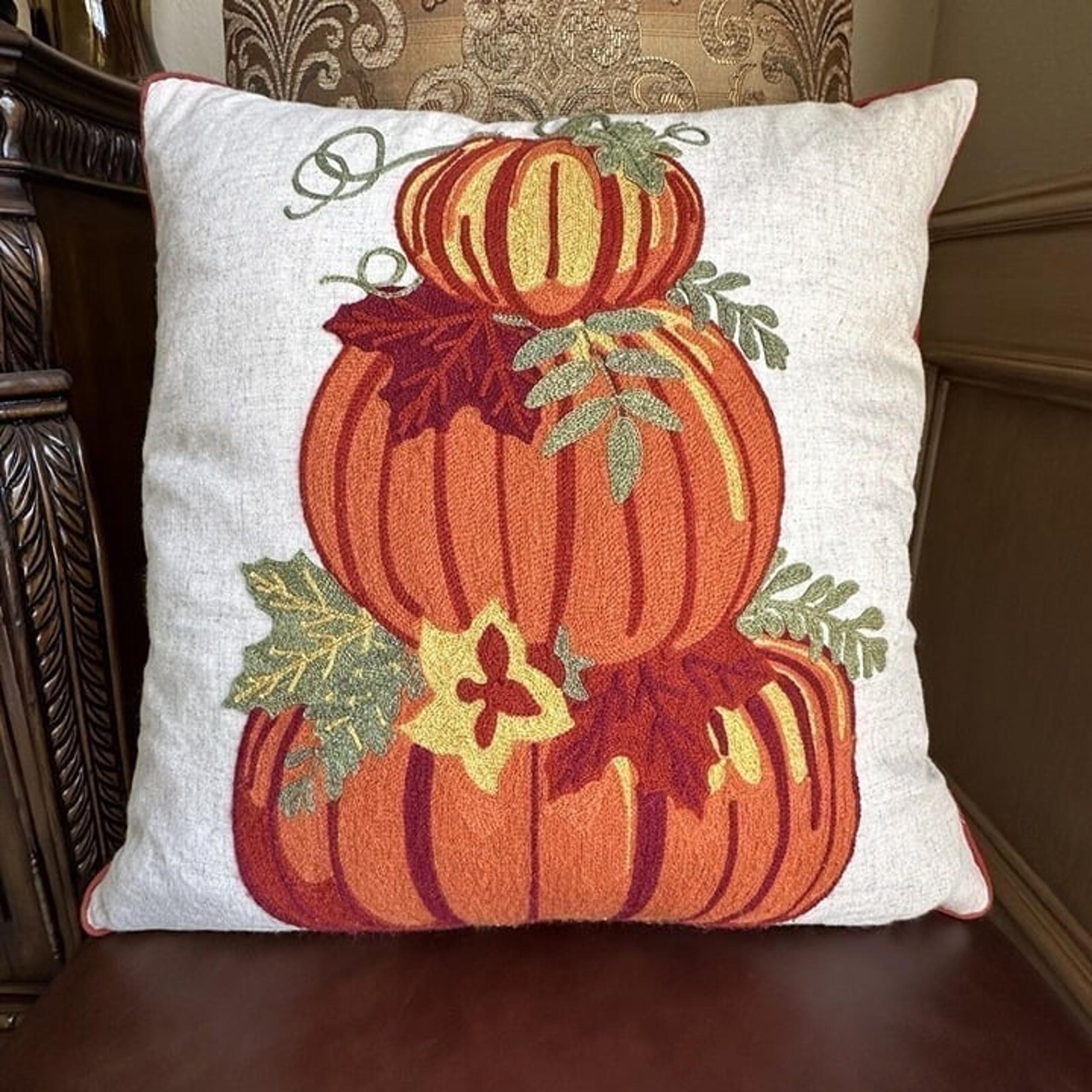 Envogue Decorative Pillow Pumpkin Patch Embroidered Down Fill 19" x 19" EUC