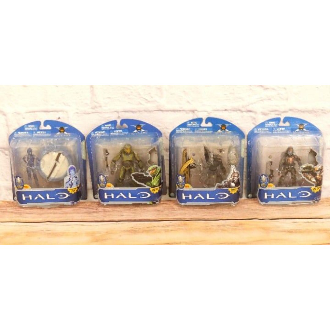 Lot of 4 Halo Universe (10 Years) Action Figures