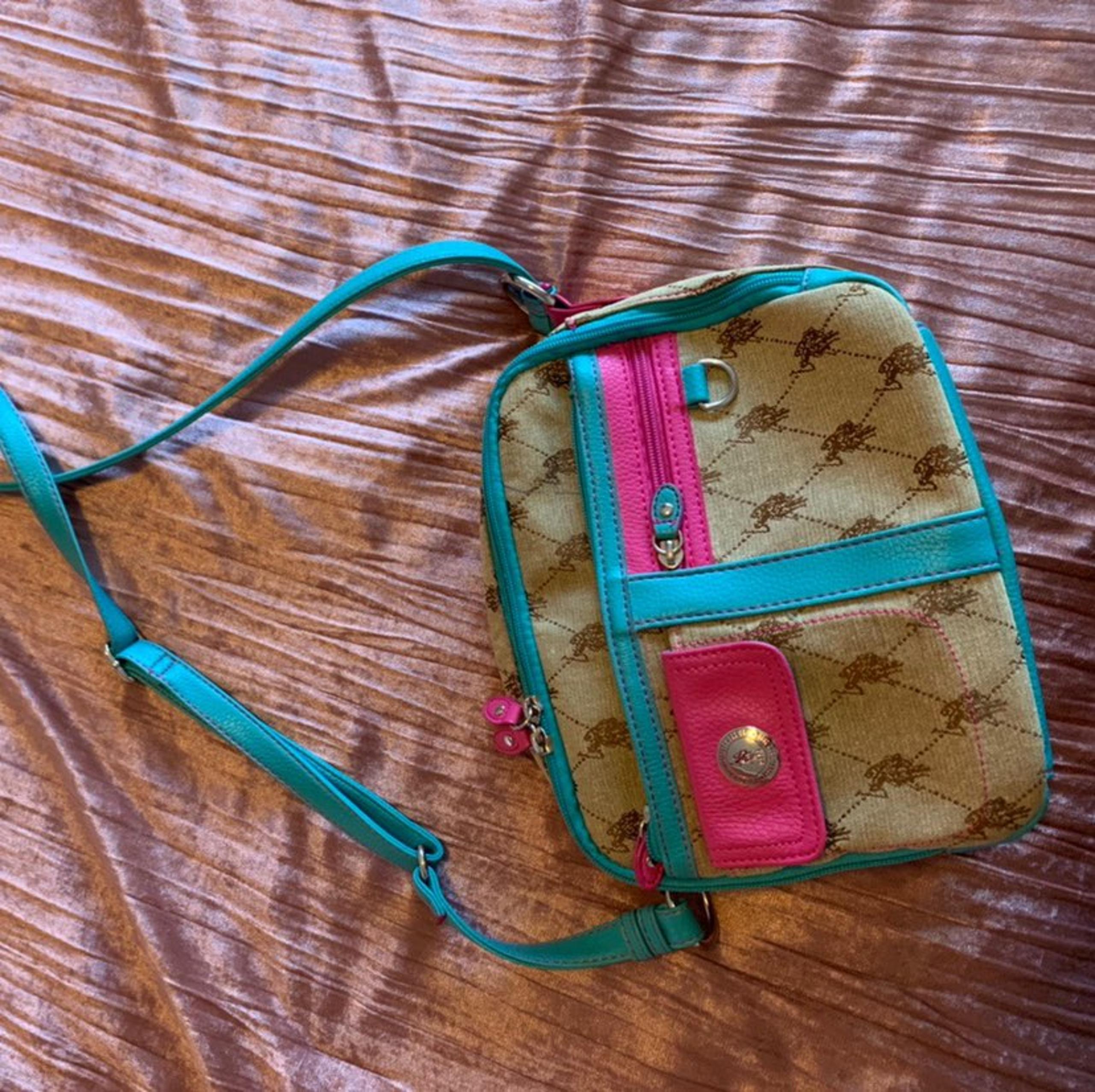 purses and handbags