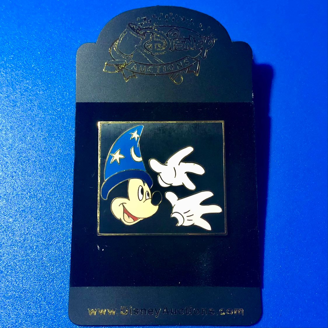 HTF LE Sorcerer Mickey Magic Hat Disney Auction Exclusive Pin