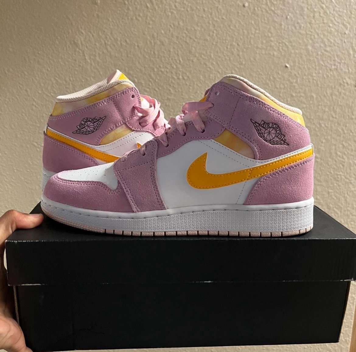 Air Jordan 1 MID SE (GS)