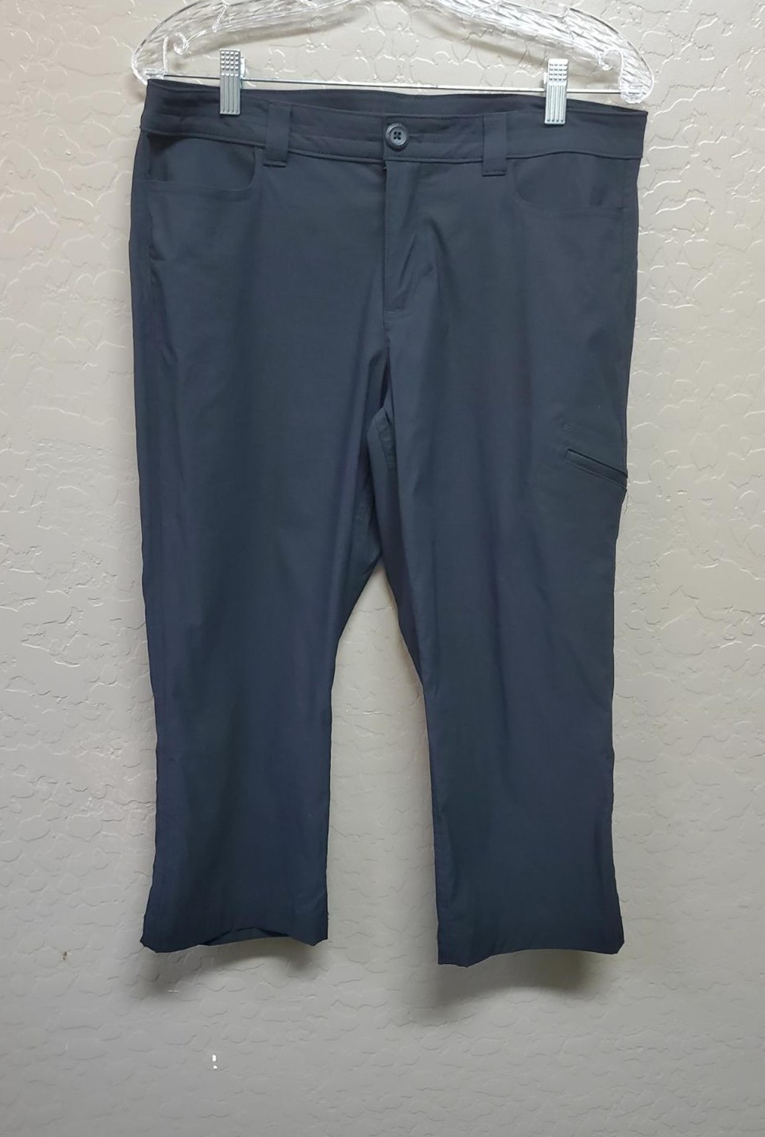 Eddie Bauer Cargo Hiking Capri Pants Wom