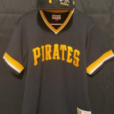 Mitchell & Ness Pittsburgh Pirates Jersey And New Era Hat