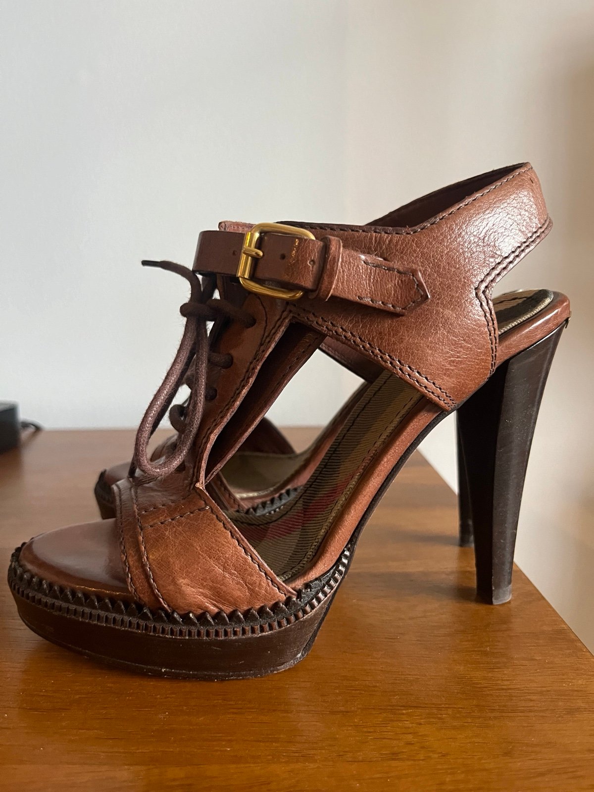 Size 37 Burberry platform heels