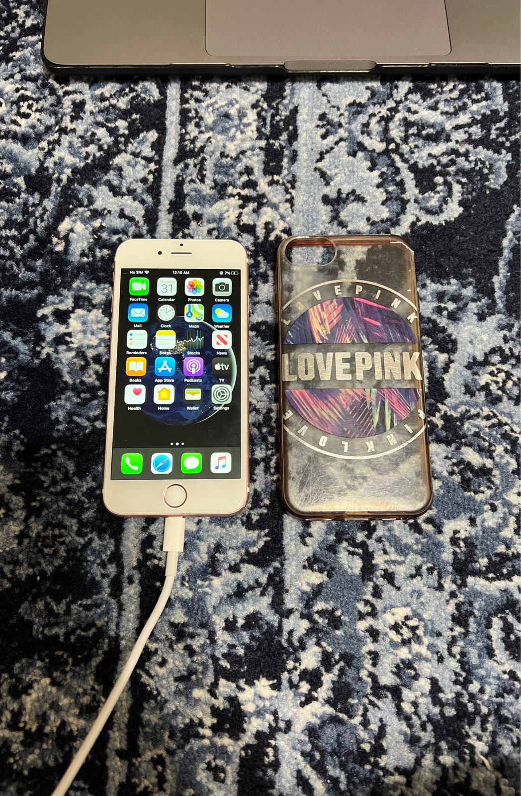 iPhone 6S 16GB in Rose Gold Unlocked + Pink Case