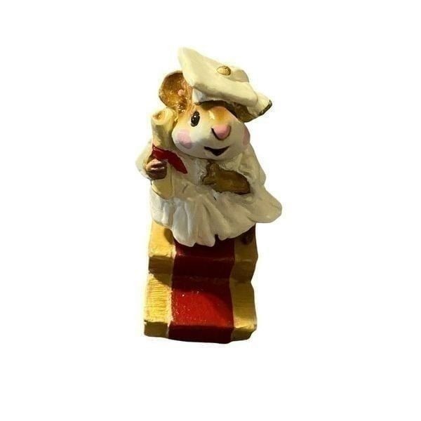 Wee Forest Folk THE GRADUATE White Cap,Gown,Diploma Mouse Figurine M161 Girl