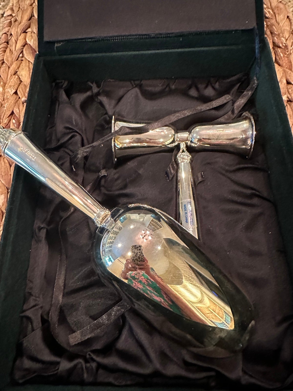 TOWLE Silver Plate Bar Set