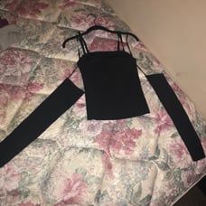 Black halter top with sleeves attached BRAND NEW size M Alice Olivia