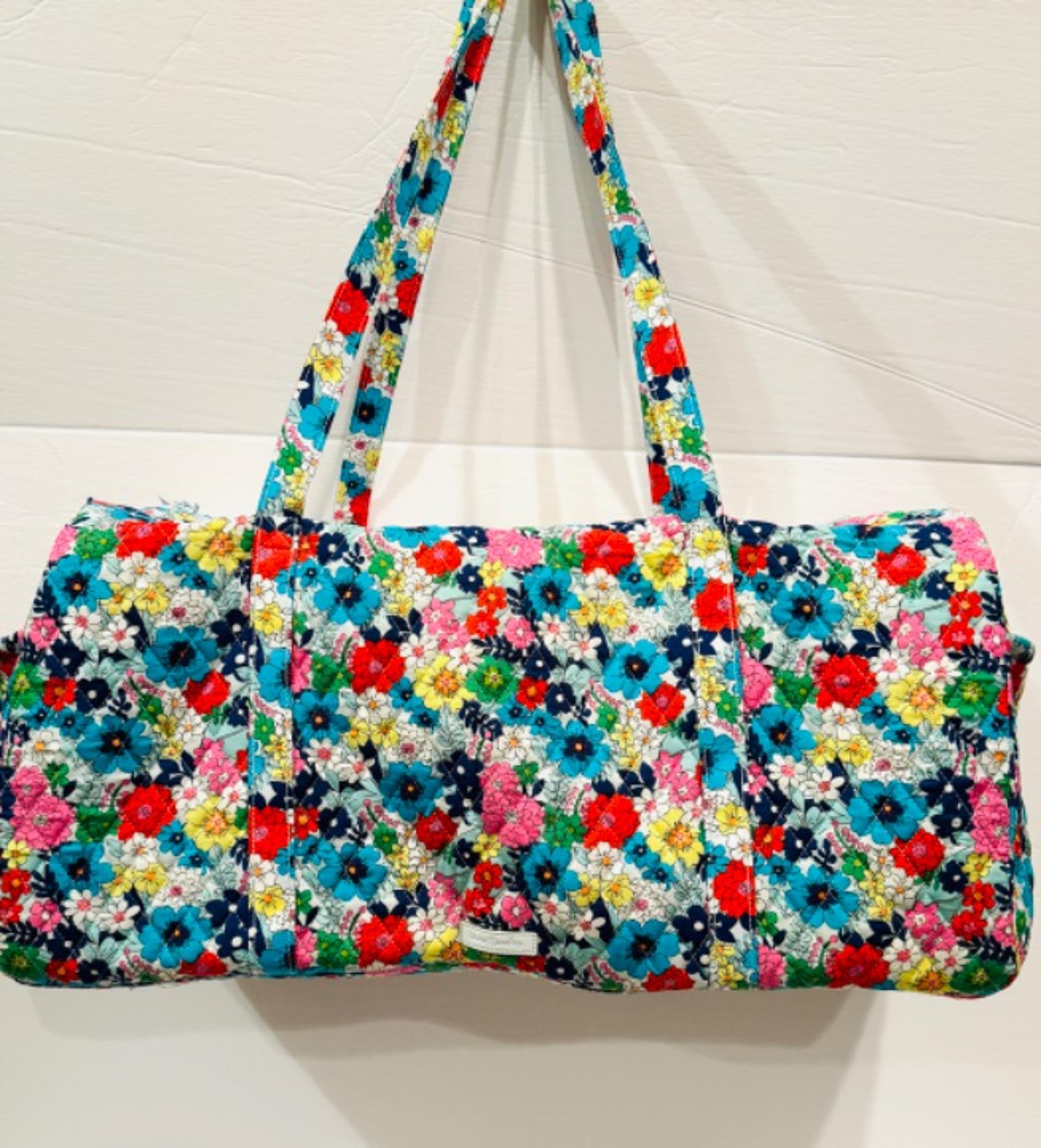Vera Bradley Large Traveler Duffel Bag Overnight Bag Far Out Floral Pattern New