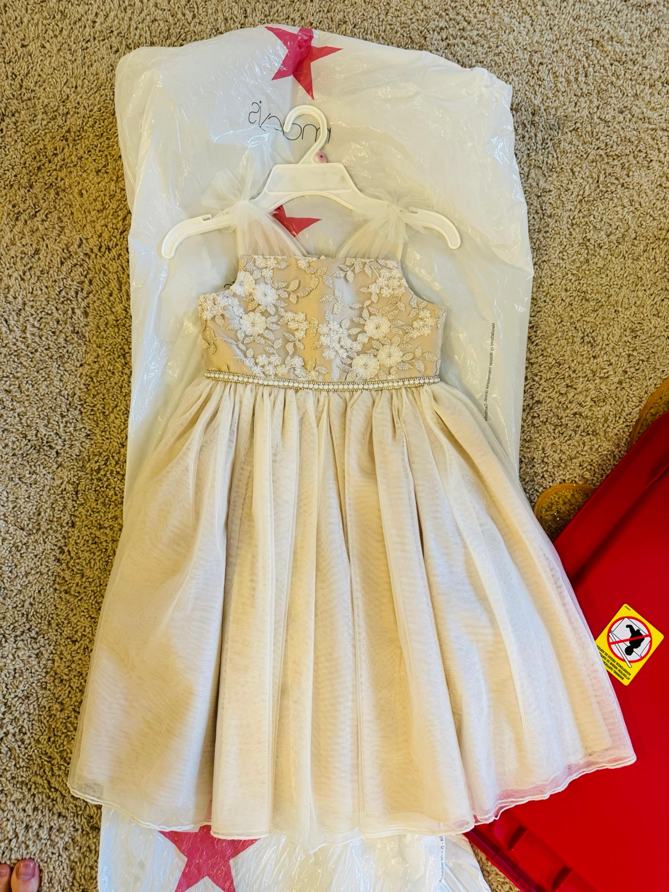 New Ivory Kids Dress , Lace And Pearl Belt With Bow On Shoulders