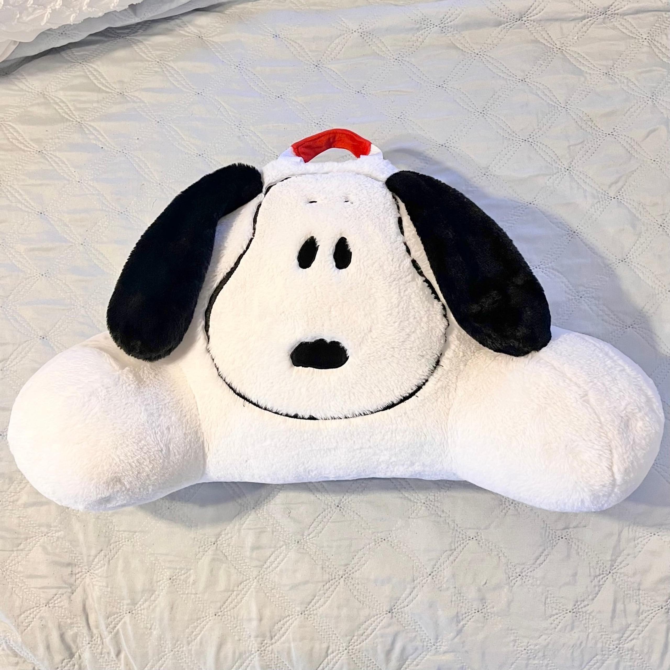 Snoopy Bed Rest Reading Pillow