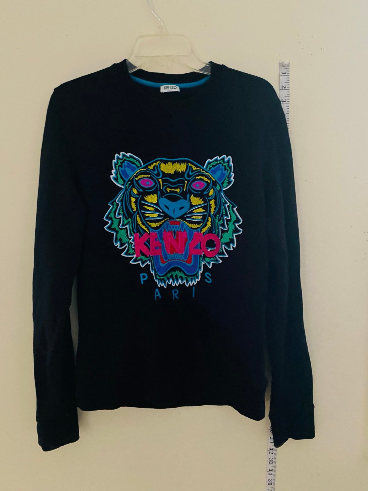 KENZO Paris Antonia Sweatshirt. Beautifully made